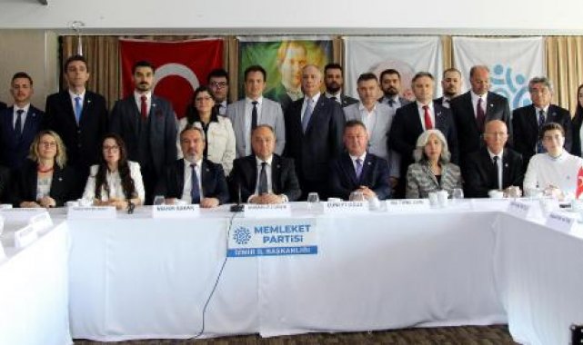 18 yaşındaki milletvekili adayı: Atatürk'ün açtığı yolda yürümeye devam edeceğim