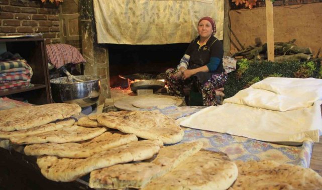 20 yıldır bazlama yaparak geçimini sağlıyor