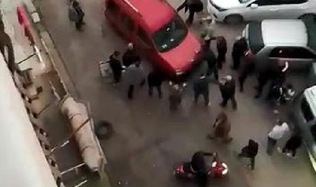 'Aracıma neden çarptın' kavgası kamerada