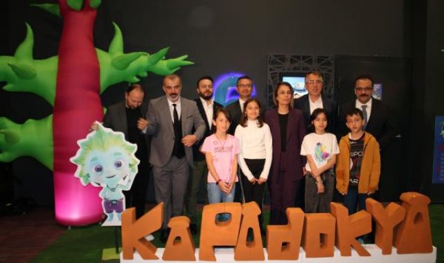 'Elif ve Arkadaşları: Kapadokya' filmi, ön gösteriminde depremzede çocuklarla buluştu