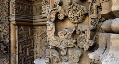 794 yıllık şaheserde 'üç boyutlu motif' işçiliği