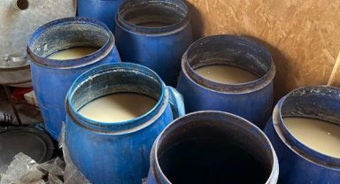 Adana'da kaçak ve sahte içki operasyonu: 8 gözaltı