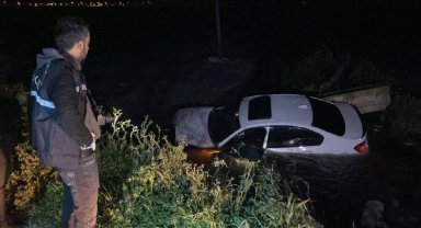 Adana'da otomobil sulama kanalına düştü: 1 ölü, 1 yaralı