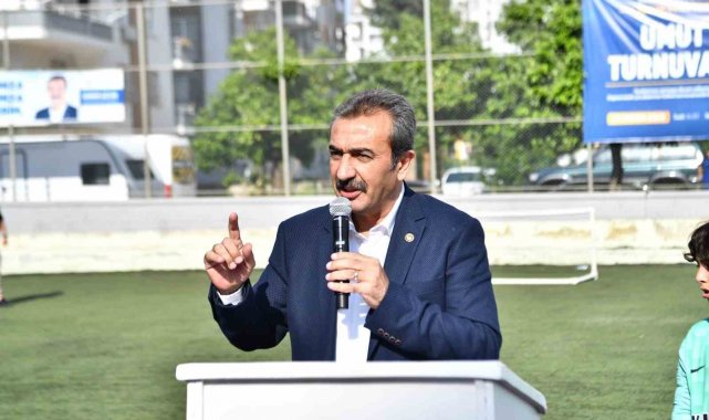 Adana'da "Gülen Yüzler Umut Turnuvası" başladı