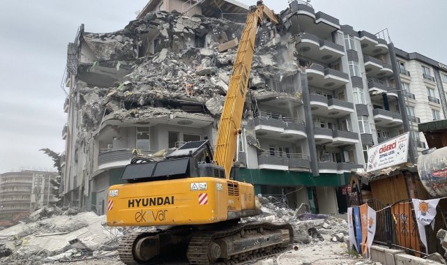 Adıyaman'da enkaz kaldırma tamamlandı, acil yıkılacak binalar yıkıldı