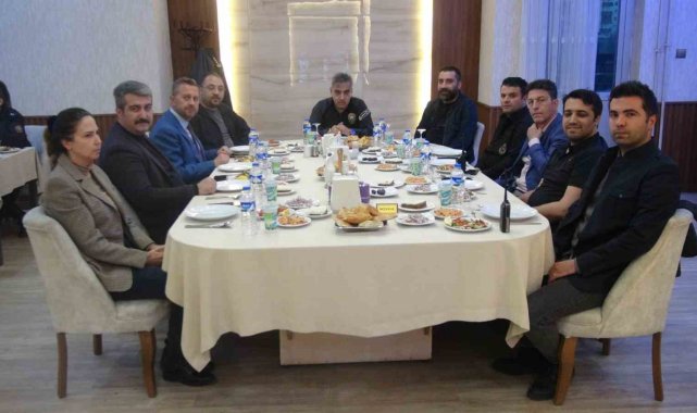 Ağrı Emniyet Müdürü Aydın, iftarını polislerle birlikte açtı
