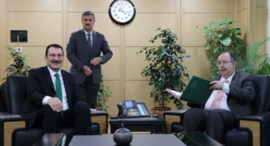 AK Parti, milletvekili aday listesini YSK'ya sundu
