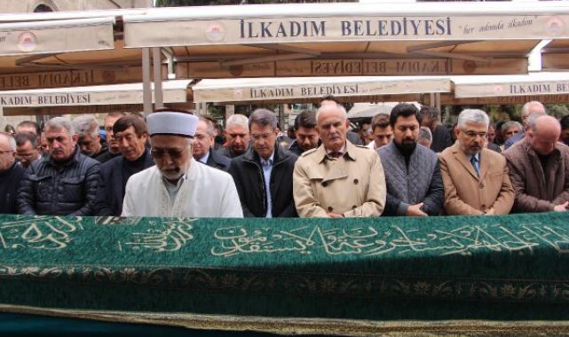 AK Parti'li Canikli, ağabeyini son yolculuğuna uğurladı