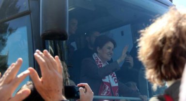 Akşener: Sizlerin helal oylarınızla başbakan olmak istiyorum