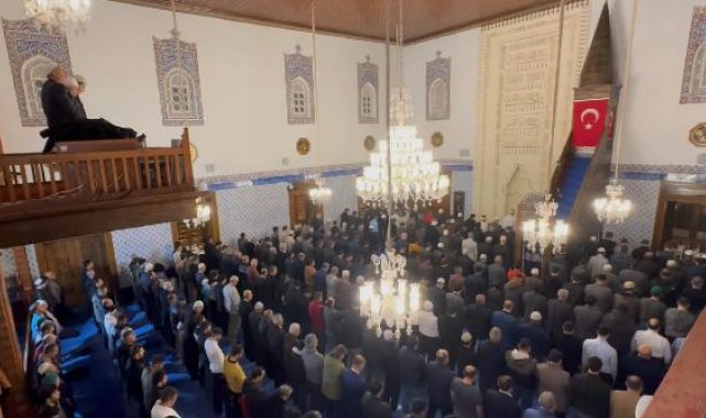 Ali Erbaş, Hacı Bayram-ı Veli Camii'nde teravih namazı kıldırdı