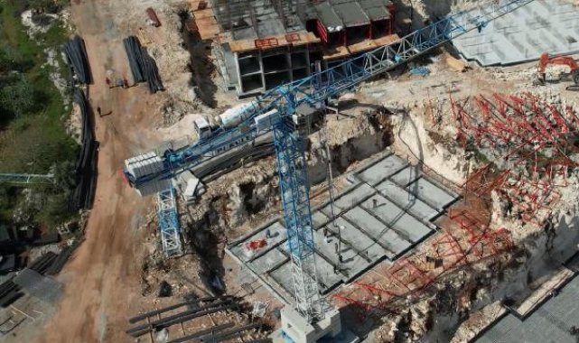 Altınözü'nde deprem konutları inşaatı ikinci kata yükseldi