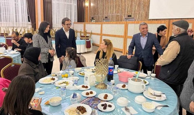 Altıntaş'ta depremzede ailelere iftar yemeği