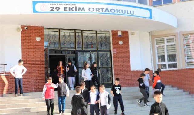 Ankara'da 2'nci ara tatil sonrası öğrenciler dersbaşı yaptı
