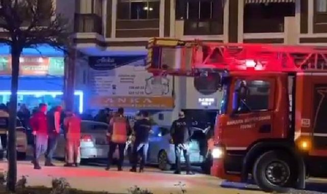 Ankara'da 7 katlı apartmanın 3'üncü katında patlama; 1 yaralı