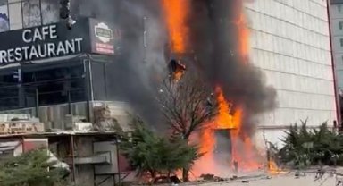 Ankara'da AVM'de yangın paniği