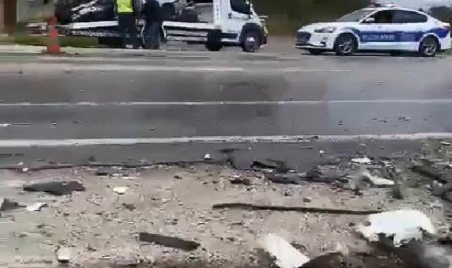 Antalya'da otomobil ile TIR çarpıştı: 1'i avukat 2 ölü, 2 yaralı