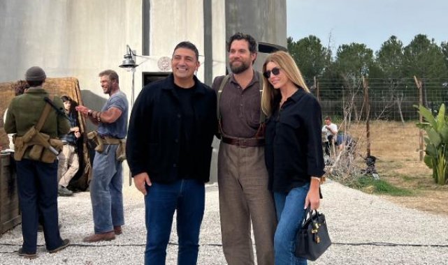 Antalya'daki film setinde 'Superman'