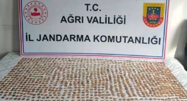 Arıza yapan TIR'ın yedek lastiğinin üzerindeki poşette 1245 altın sikke bulundu