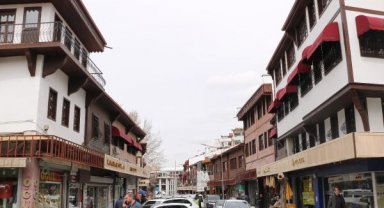 Asırlık çarşıdaki restorasyonda sona gelindi