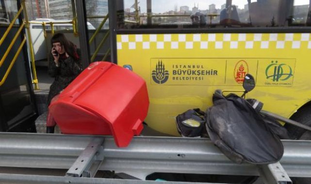Ataşehir'de İETT otobüsü ile bariyer arasında sıkışan motosikletli yaralandı
