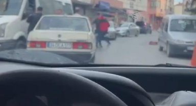 Ataşehir'de yol verme kavgası kamerada