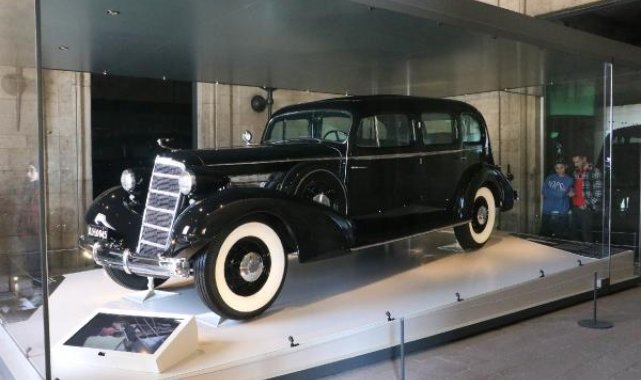 Atatürk'ün otomobiline Anıtkabir'de özel koruma
