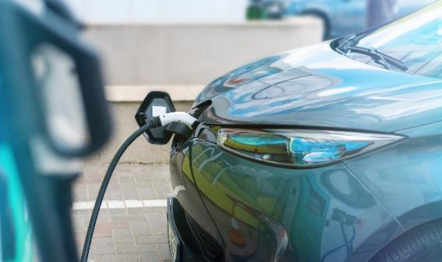 Av. Özdemir: Elektrikli araçların artması, hukuki bir temelin oluşturulması gerekliliğini doğuruyor