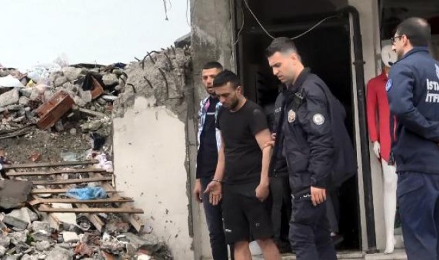 Avcılar'da kaçak göçmenler yaşadıkları binada eşyaları yaktı