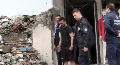 Avcılar'da kaçak göçmenler yaşadıkları binada eşyaları yaktı