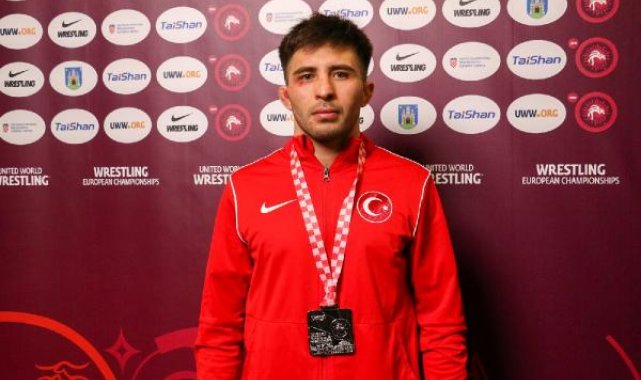Avrupa Güreş Şampiyonası'nda bir gümüş bir bronz madalya