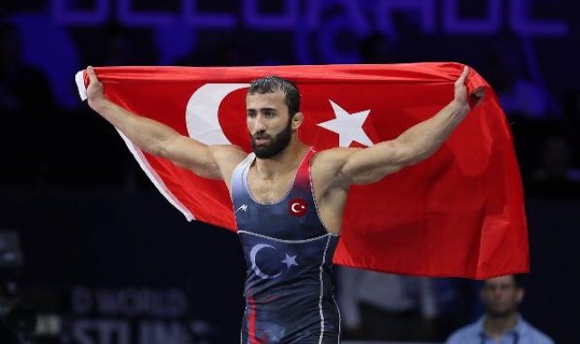 Avrupa Güreş Şampiyonası'nda Burhan Akbudak finale yükseldi