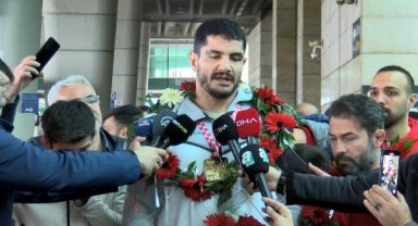 Avrupa şampiyonu Taha Akgül'e Ankara'da coşkulu karşılama