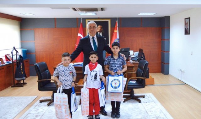 Aydın İl Emniyet Müdürü Ekici, minik misafirlerini ağırladı