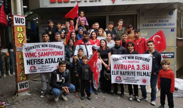 Aydın'da başarılı sporcular coşkuyla karşılandı