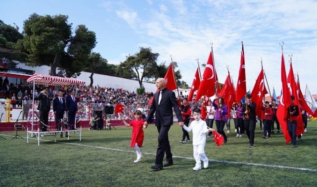 Ayvalık'ta 23 Nisan Ulusal Egemenlik ve Çocuk Bayramı coşkusu