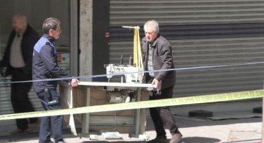 Bahçelievler'de boşaltılan 6 katlı binada 10 dakikalık eşya izni