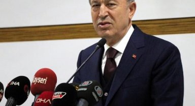 Bakan Akar: Mehmetçiğin nefesi teröristlerin ensesinde