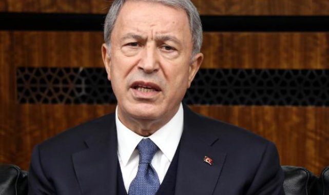 Bakan Akar: Terörle arasına mesafe koyamayanlara karşıyız