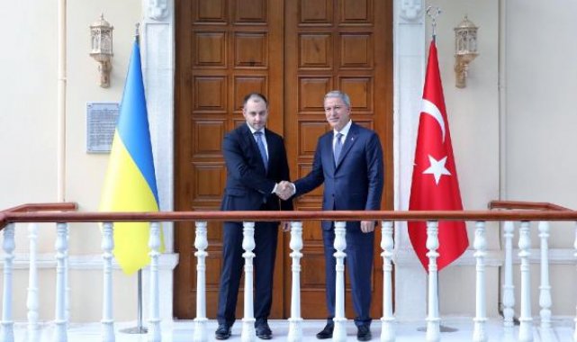Bakan Akar, Ukrayna Altyapı Bakanı Kubrakov ile görüştü