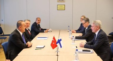 Bakan Çavuşoğlu, Finlandiyalı mevkidaşı Haavisto ile görüştü