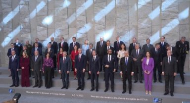 Bakan Çavuşoğlu, İngiliz mevkidaşıyla görüştü