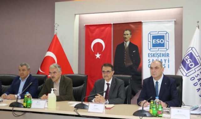 Bakan Dönmez, Eskişehir'de sanayicilerle bir araya geldi