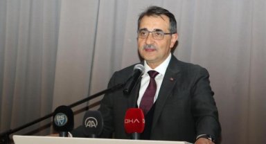 Bakan Dönmez, Eskişehir'de sanayicilerle bir araya geldi