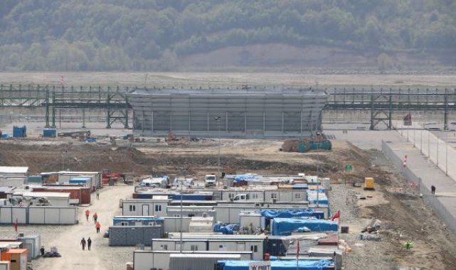 Bakan Dönmez'den Karadeniz gazının karaya çıkacağı ilk noktada inceleme
