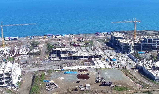 Bakan Karaismailoğlu: "Trabzon şehir hastanesini 22 Şubat 2025'te hizmete açmayı hedefliyoruz"
