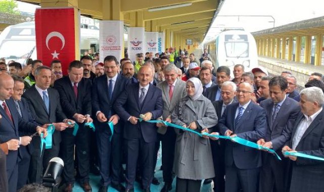 Bakan Karaismailoğlu: Ülkemizi Avrupa'da 6'ncı, dünyada 8'inci hızlı tren işletmecisi konumuna yükselttik