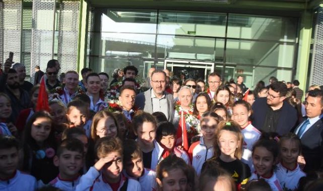 Bakan Kasapoğlu: Sporda destan yazmaya devam edeceğiz