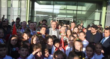 Bakan Kasapoğlu: Sporda destan yazmaya devam edeceğiz