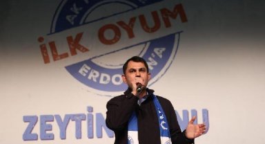 Bakan Kurum Zeytinburnu'nda gençlerle bir araya geldi