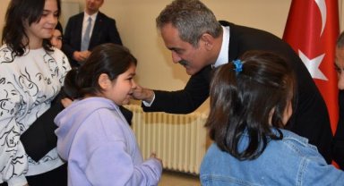 Bakan Özer, bayram namazını Ordu'da kıldı
